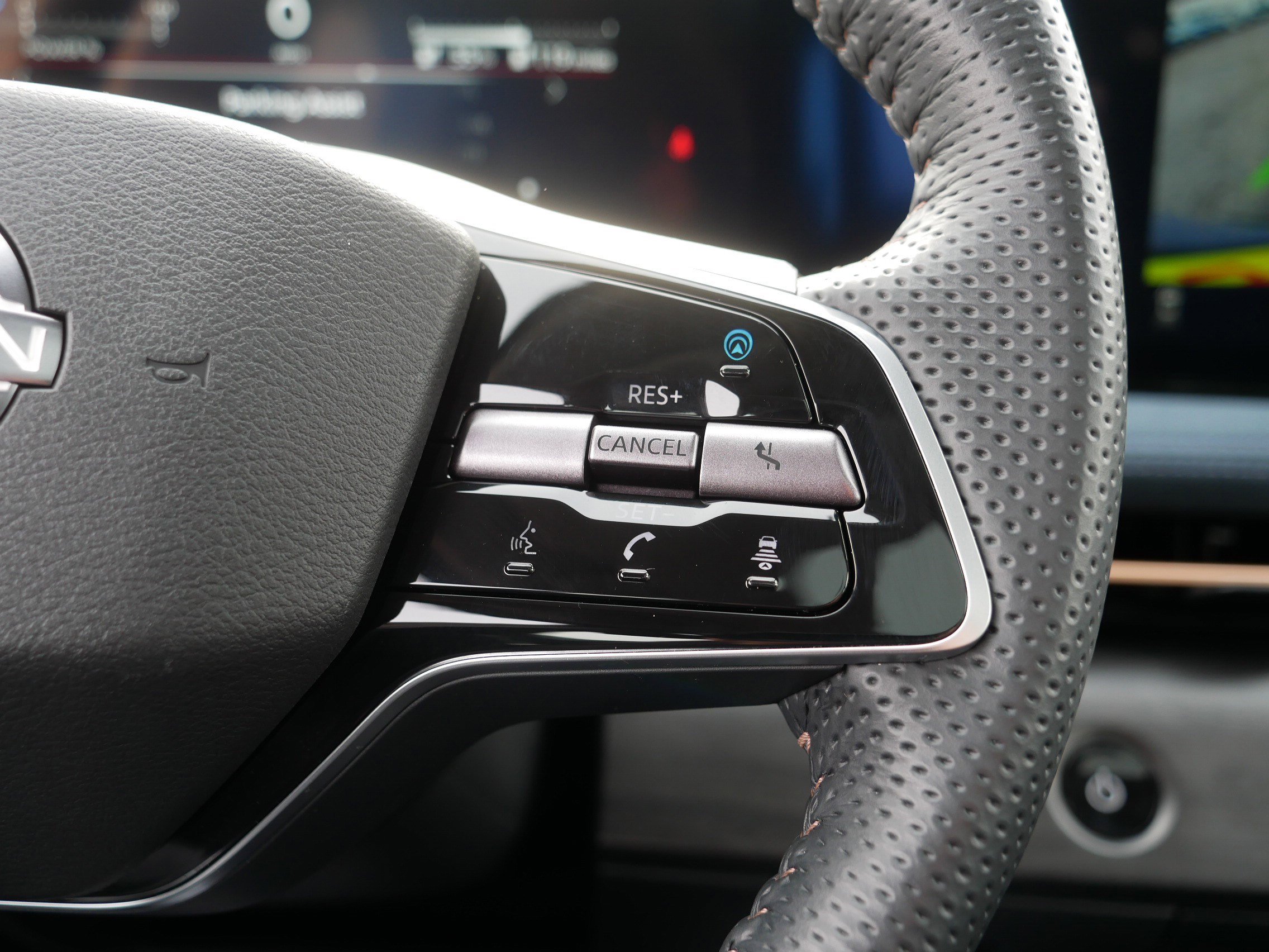 Certified 2024 Nissan Ariya AWD image 29