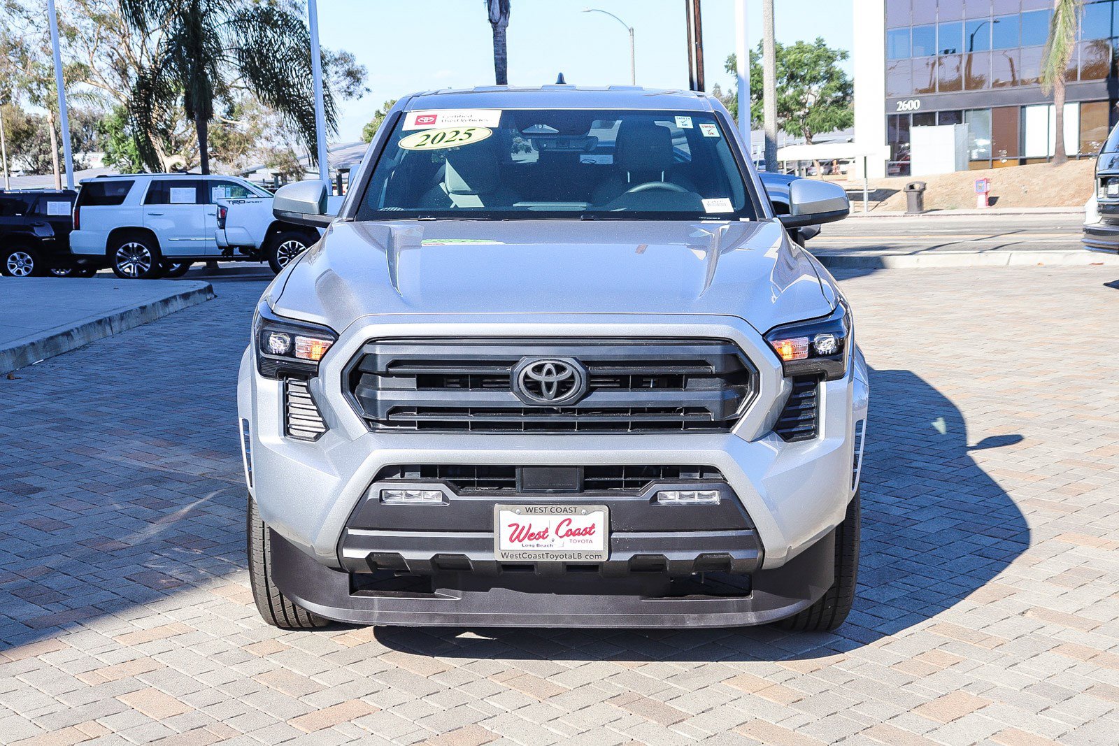 Used 2025 Toyota Tacoma SR5 image 2