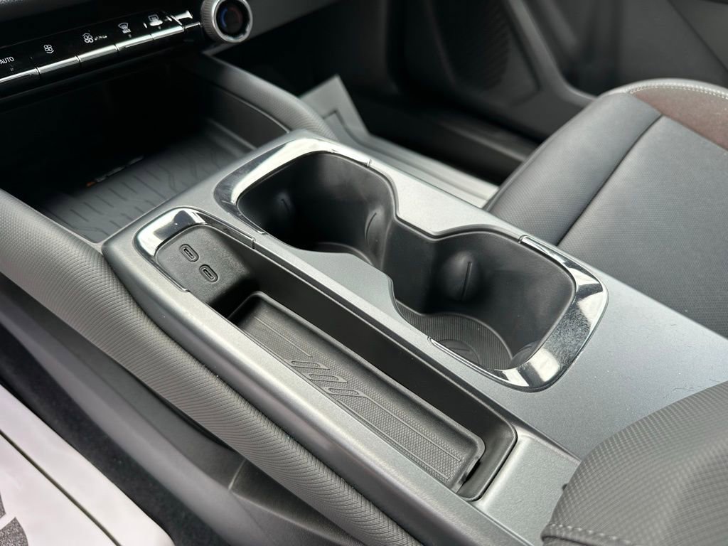 New 2025 Chevrolet Equinox EV RS w/ Convenience Package II FWD image 28