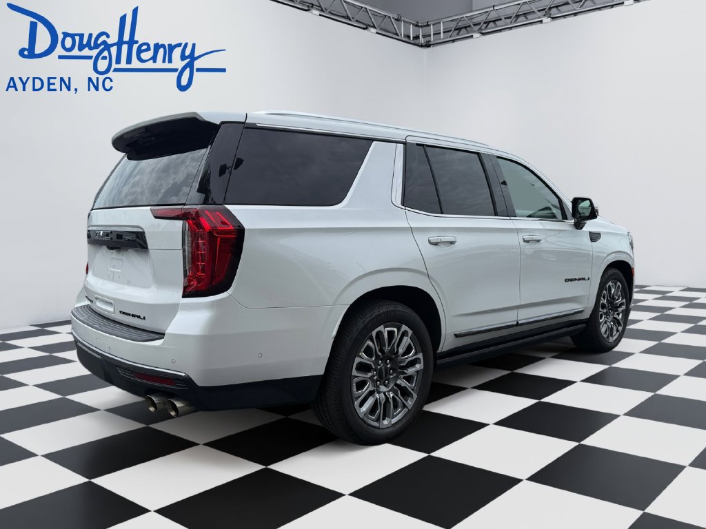 Used 2023 GMC Yukon Denali Ultimate AWD/4WD image 5