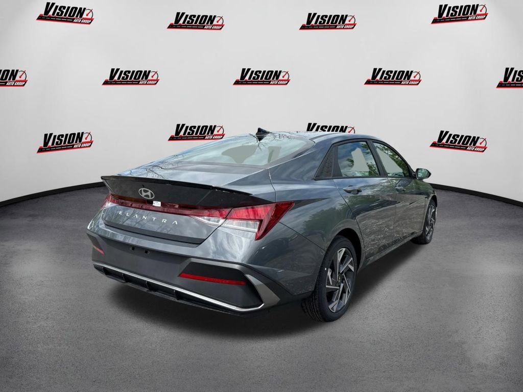 Certified 2025 Hyundai Elantra Sport image 5