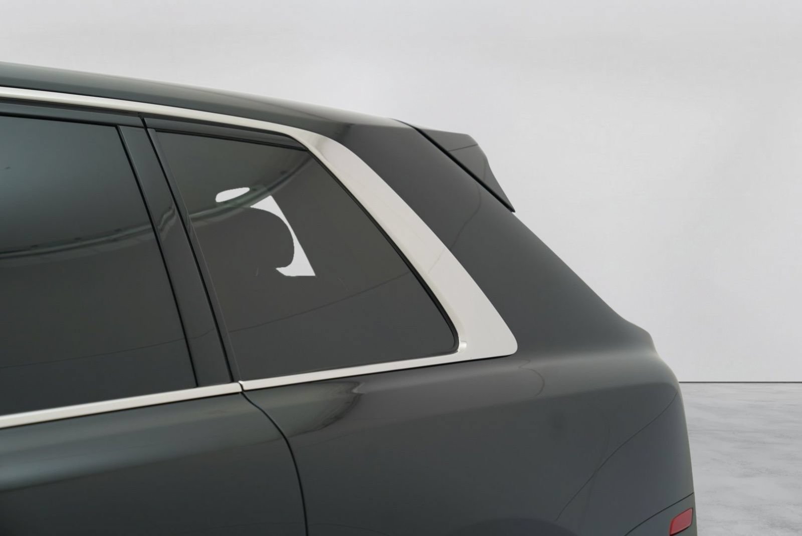 Certified 2020 Rolls-Royce Cullinan AWD/4WD image 47