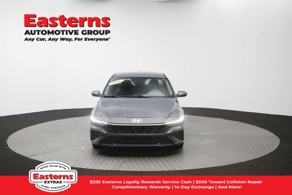 Used 2025 Hyundai Elantra Hybrid FWD image 52