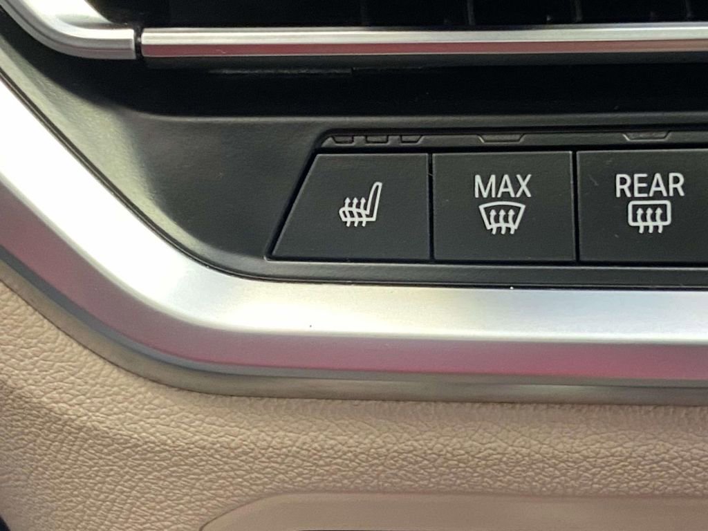 Used 2021 BMW 330i Sedan w/ Convenience Package image 25