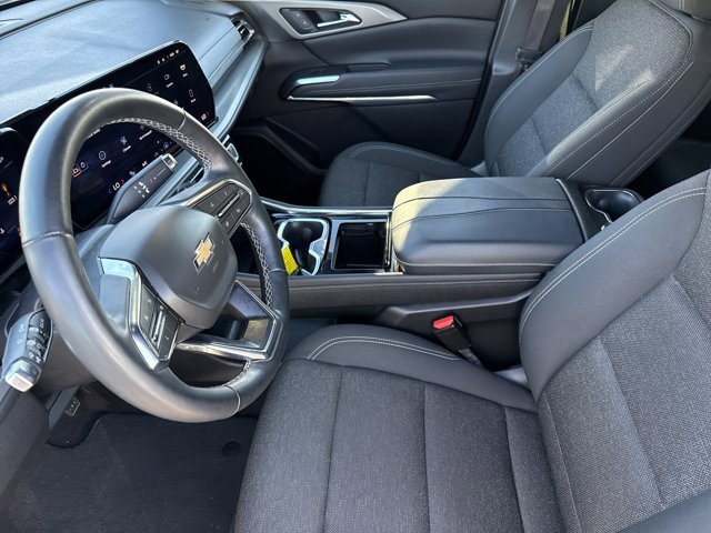 Used 2024 Chevrolet Traverse LS image 12