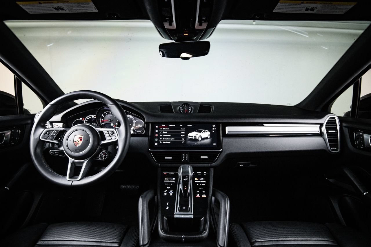 Certified 2023 Porsche Cayenne Platinum Edition AWD/4WD image 25