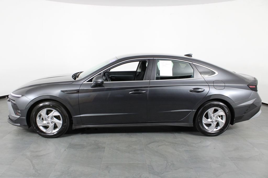 Certified 2025 Hyundai Sonata SE image 11