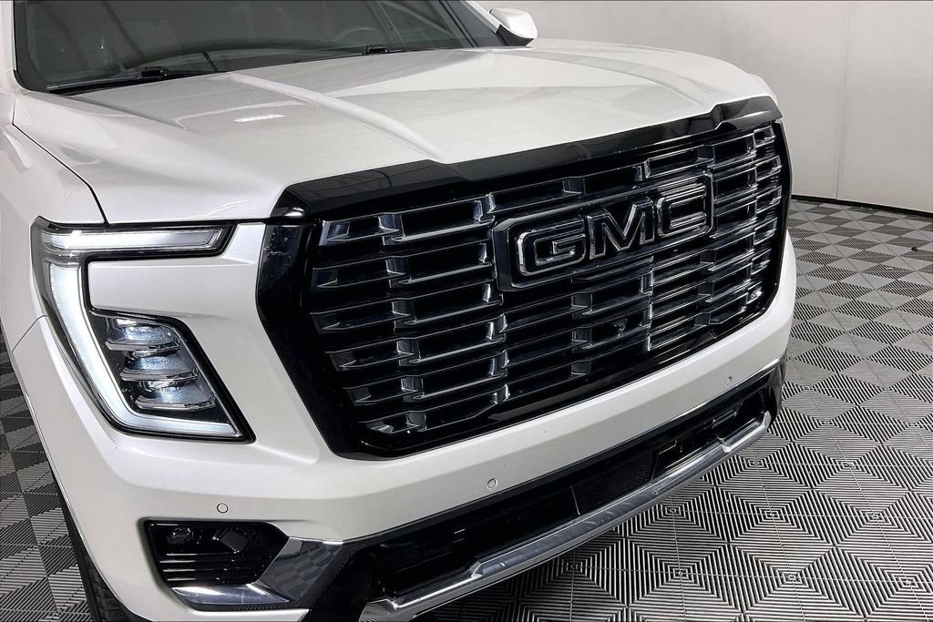 Used 2025 GMC Yukon Denali Ultimate AWD/4WD image 40