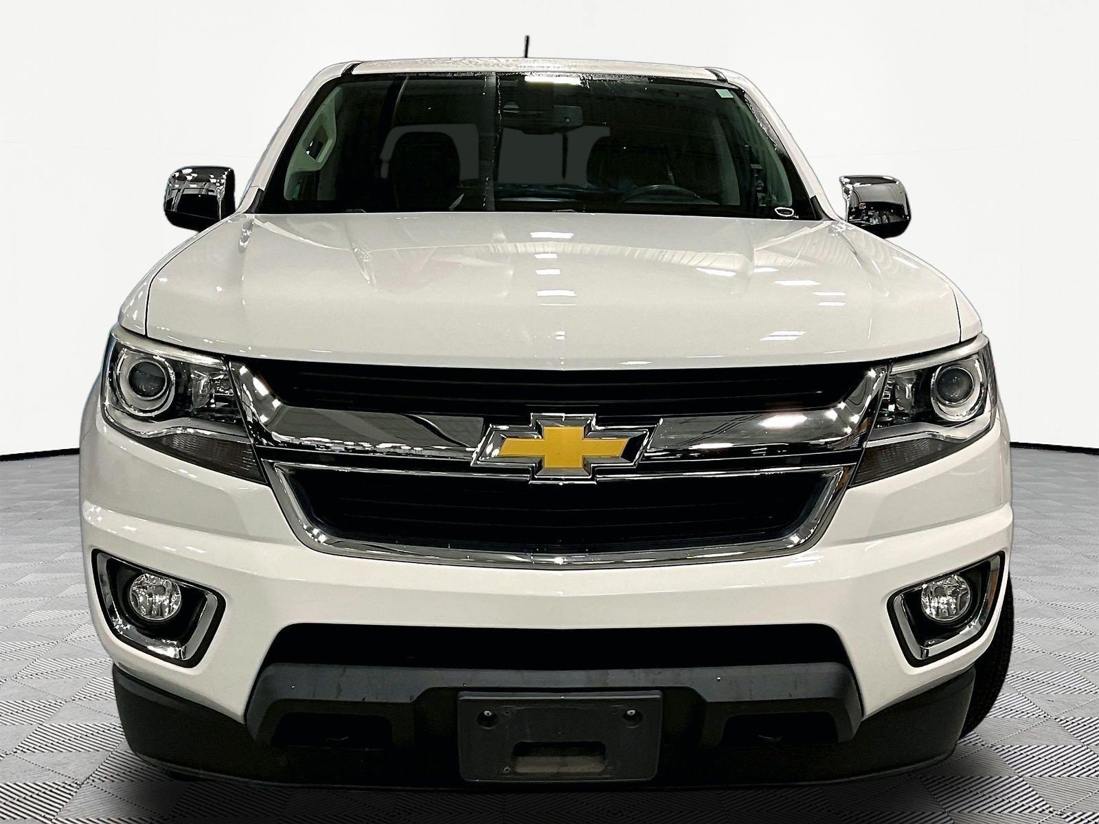 Used 2017 Chevrolet Colorado LT w/ Luxury Package, Chrome AWD/4WD image 2