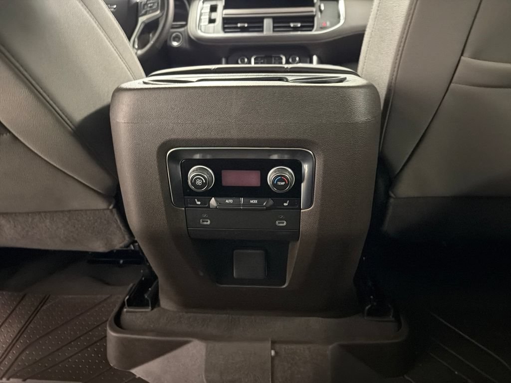 Used 2024 Chevrolet Tahoe Z71 w/ Luxury Package AWD/4WD image 13