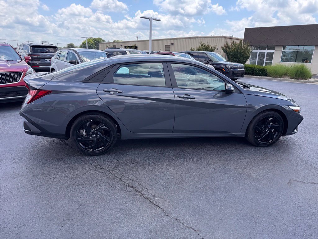 Used 2026 Hyundai Elantra Sport FWD image 6