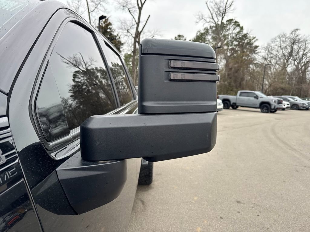 Used 2022 GMC Sierra 3500 Denali w/ Denali Black Diamond Edition image 35