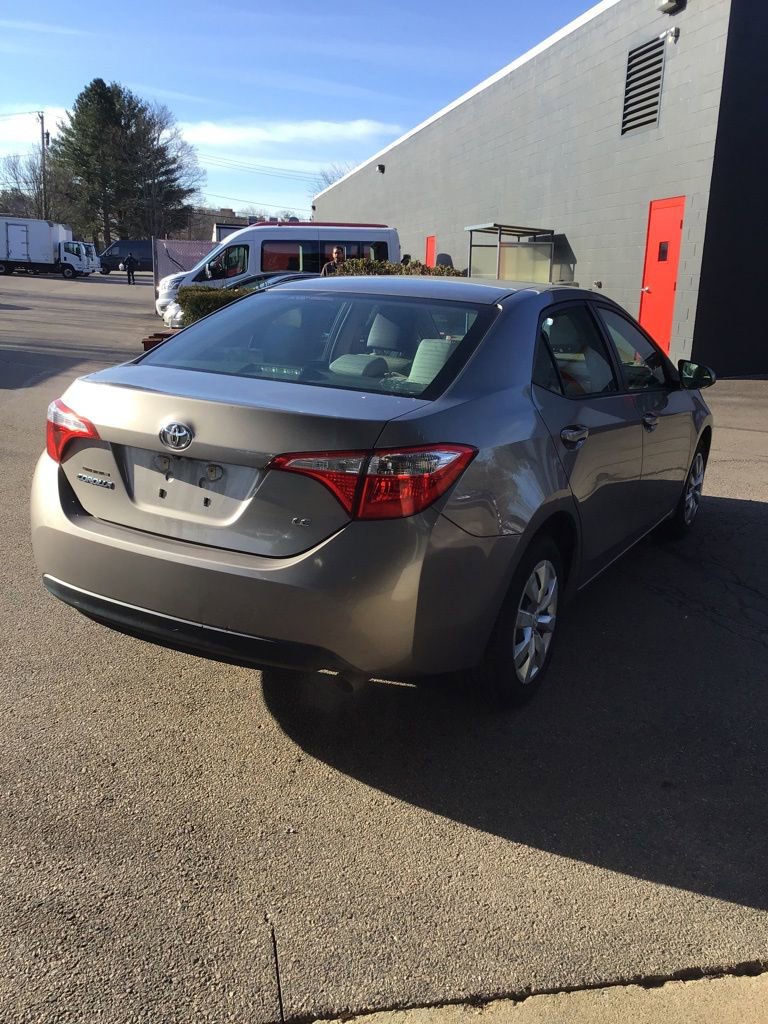 Used 2016 Toyota Corolla LE image 3