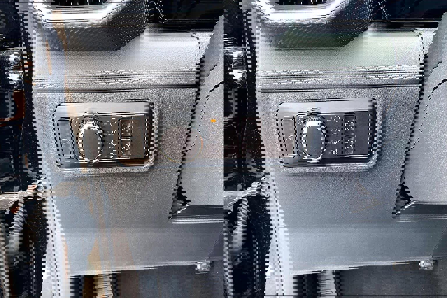 Used 2025 Ford Mustang Premium image 32