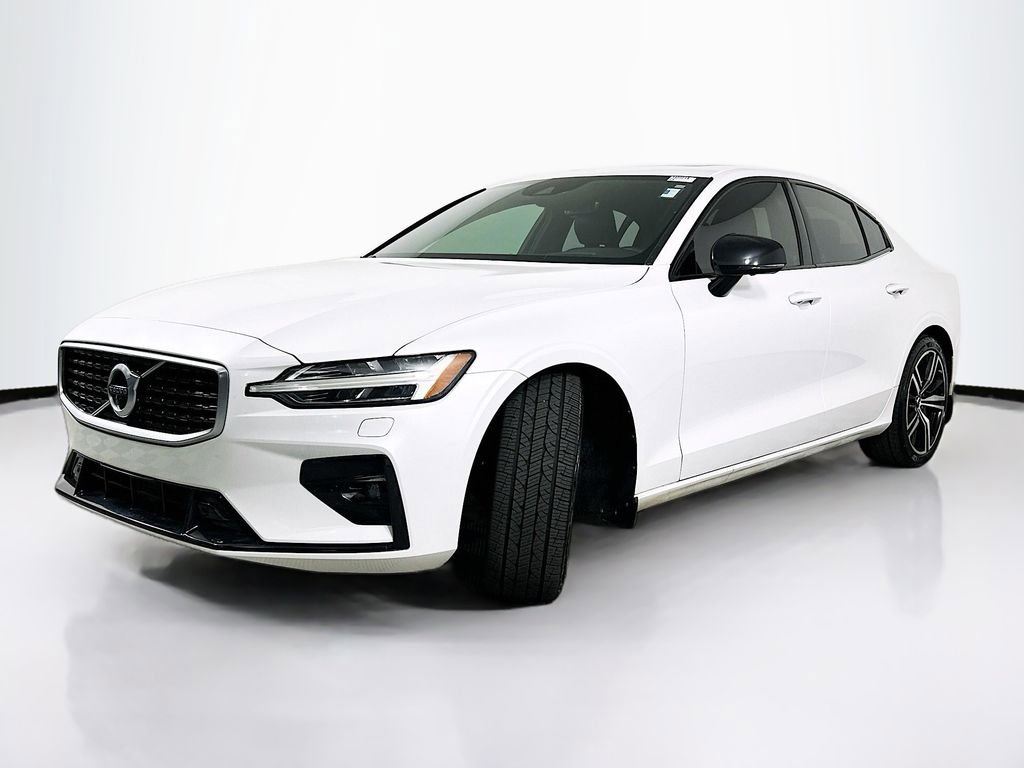 Used 2019 Volvo S60 T5 R-Design FWD image 2