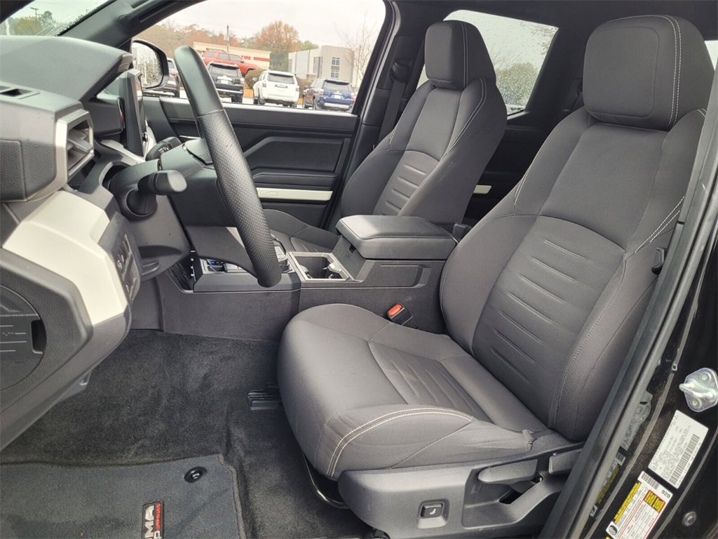 Used 2024 Toyota Tacoma TRD Off-Road image 5