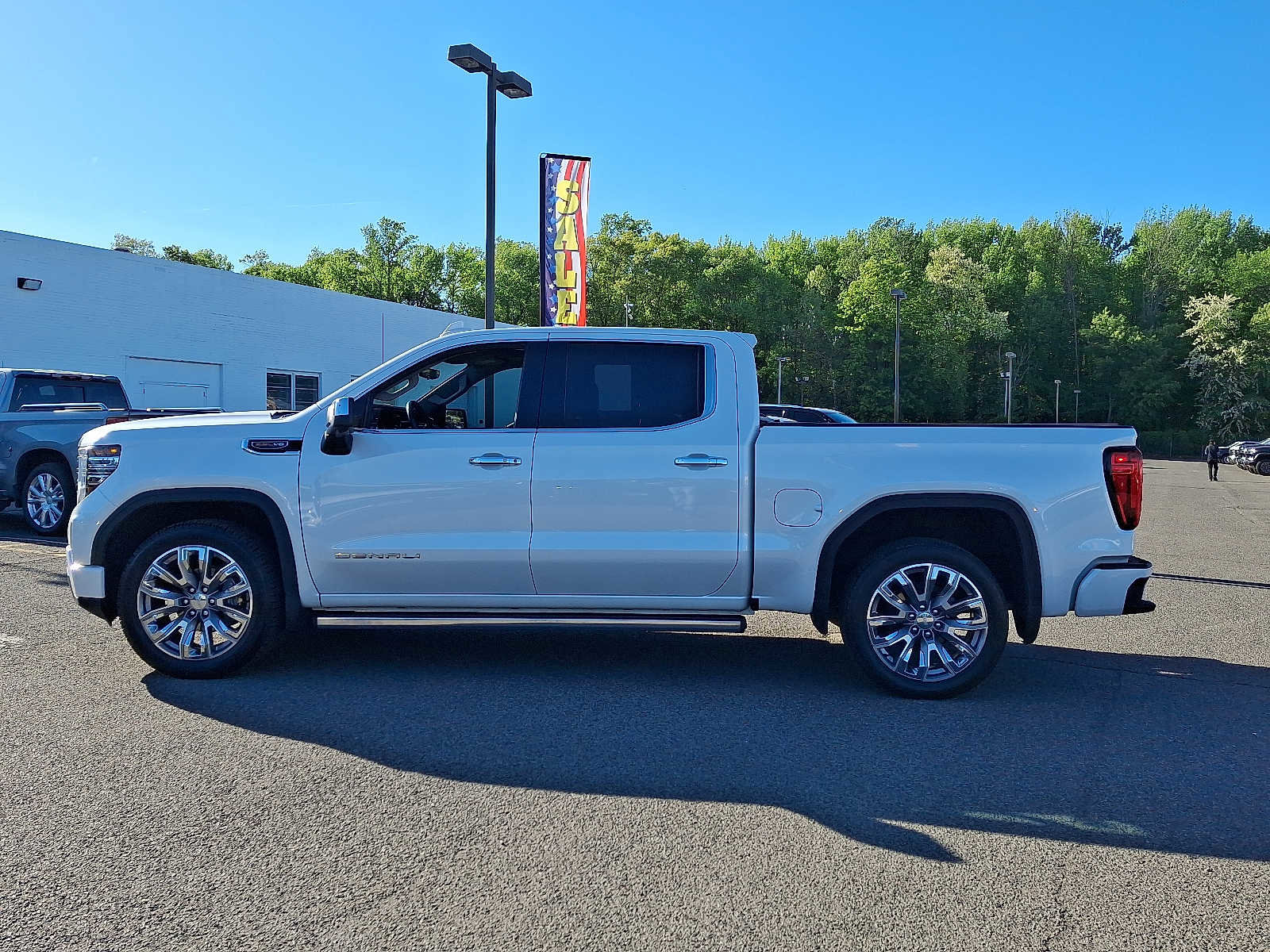 Used 2024 GMC Sierra 1500 Denali AWD/4WD image 4