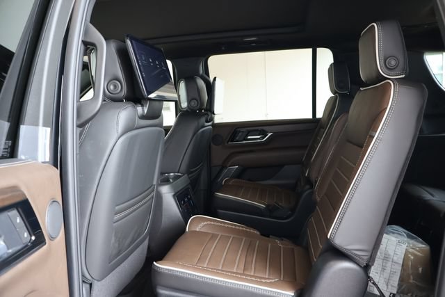 New 2026 GMC Yukon XL Denali Ultimate AWD/4WD image 18