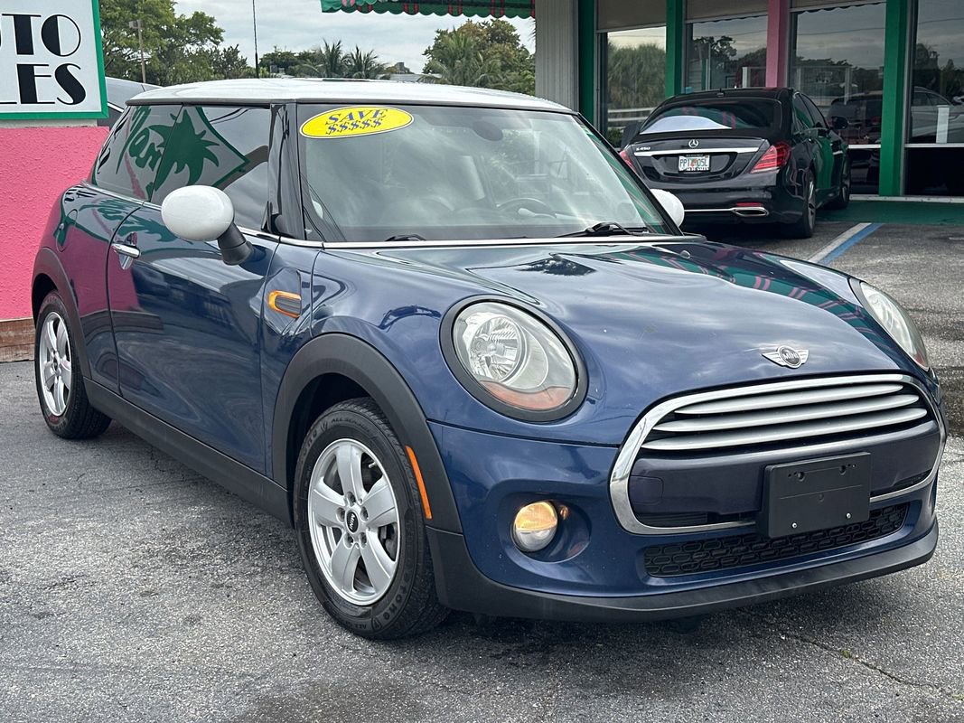 Used 2015 MINI Cooper 2-Door Hardtop image 6