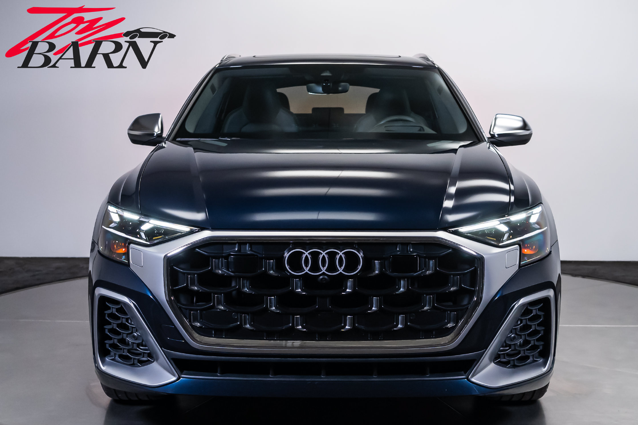 Used 2024 Audi SQ8 Prestige AWD/4WD image 8