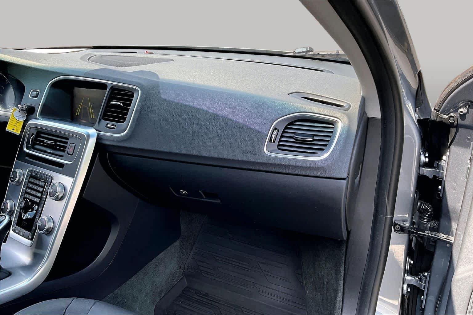 Used 2017 Volvo S60 T5 Inscription FWD image 19