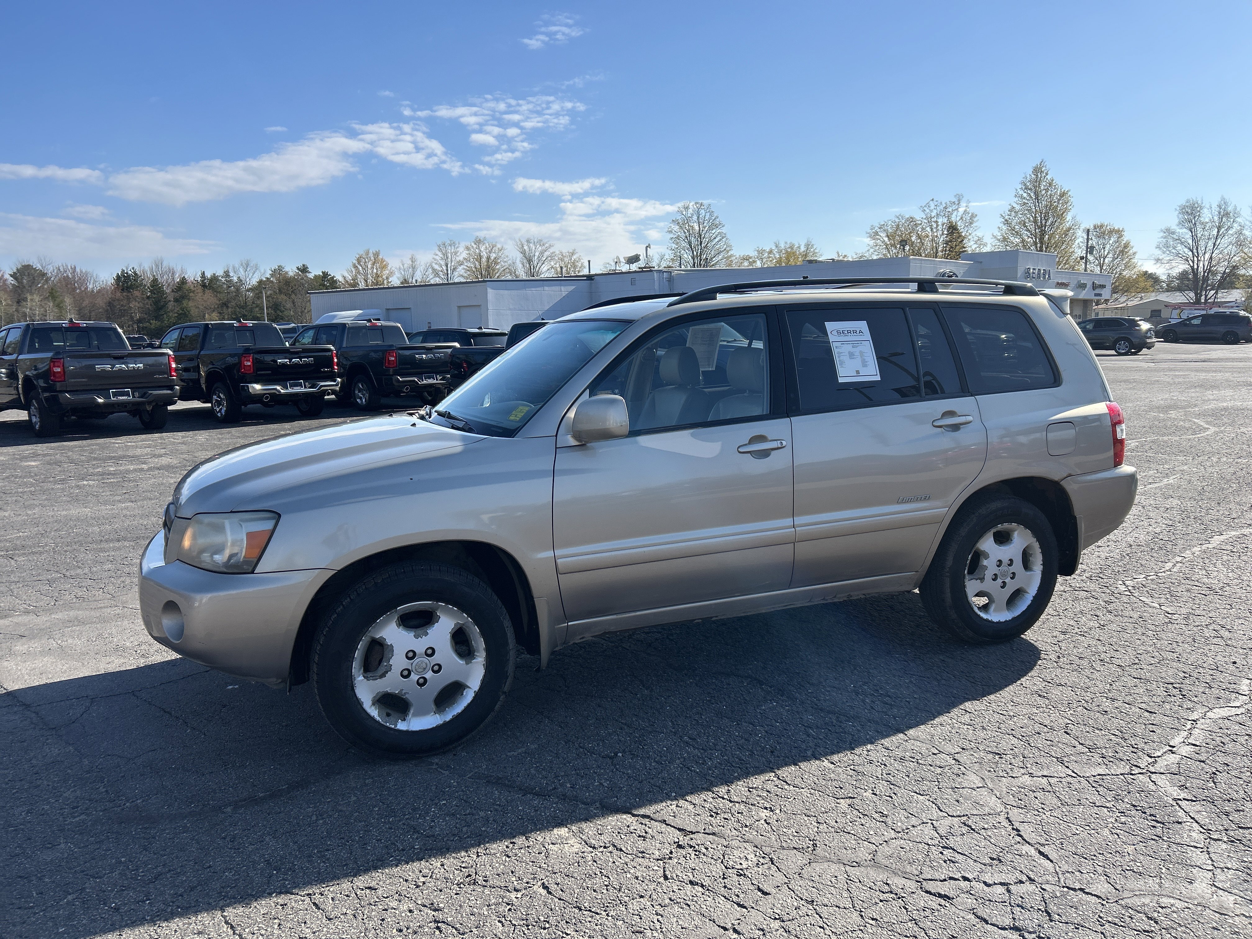 Used 2006 Toyota Highlander 4WD V6 w/ 3rd Row image 11