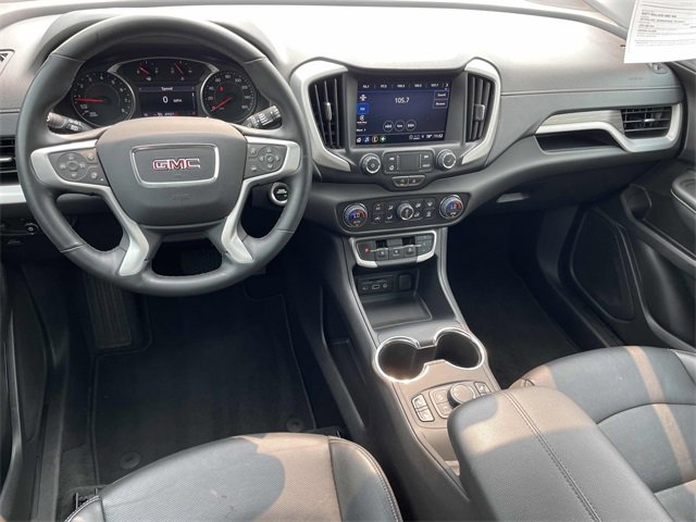 Used 2024 GMC Terrain SLT image 2