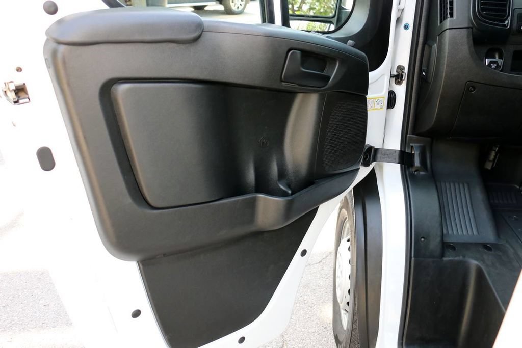 Used 2024 RAM ProMaster 2500 w/ Convenience Group FWD image 12