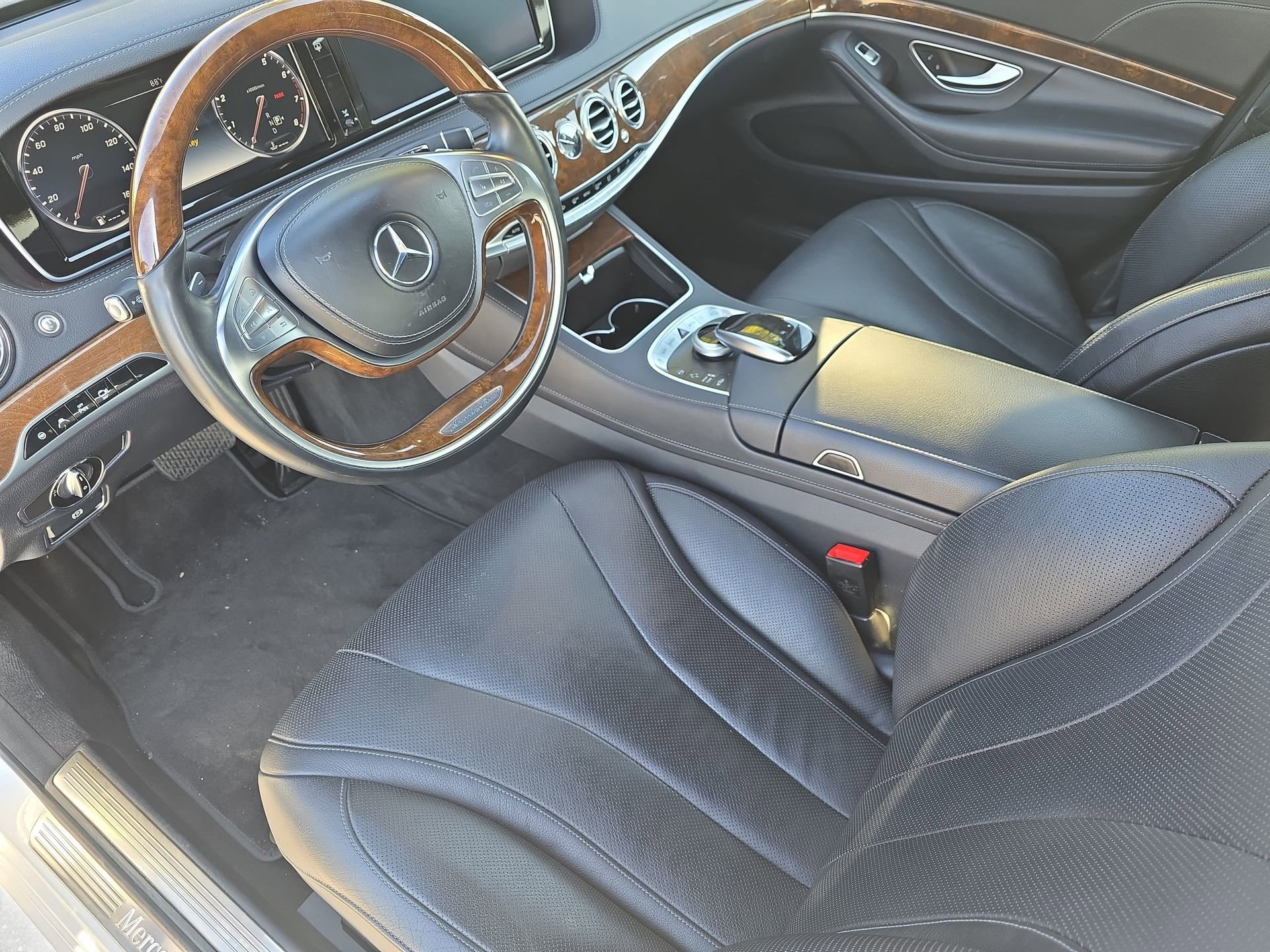 Used 2015 Mercedes-Benz S 550 4MATIC Sedan image 16