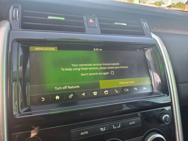 Used 2017 Land Rover Discovery HSE AWD/4WD image 13