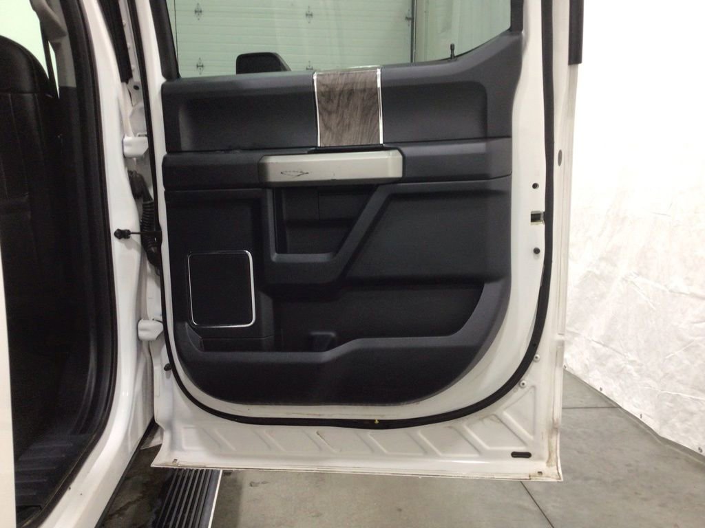 Used 2018 Ford F250 Lariat w/ Lariat Ultimate Package image 30