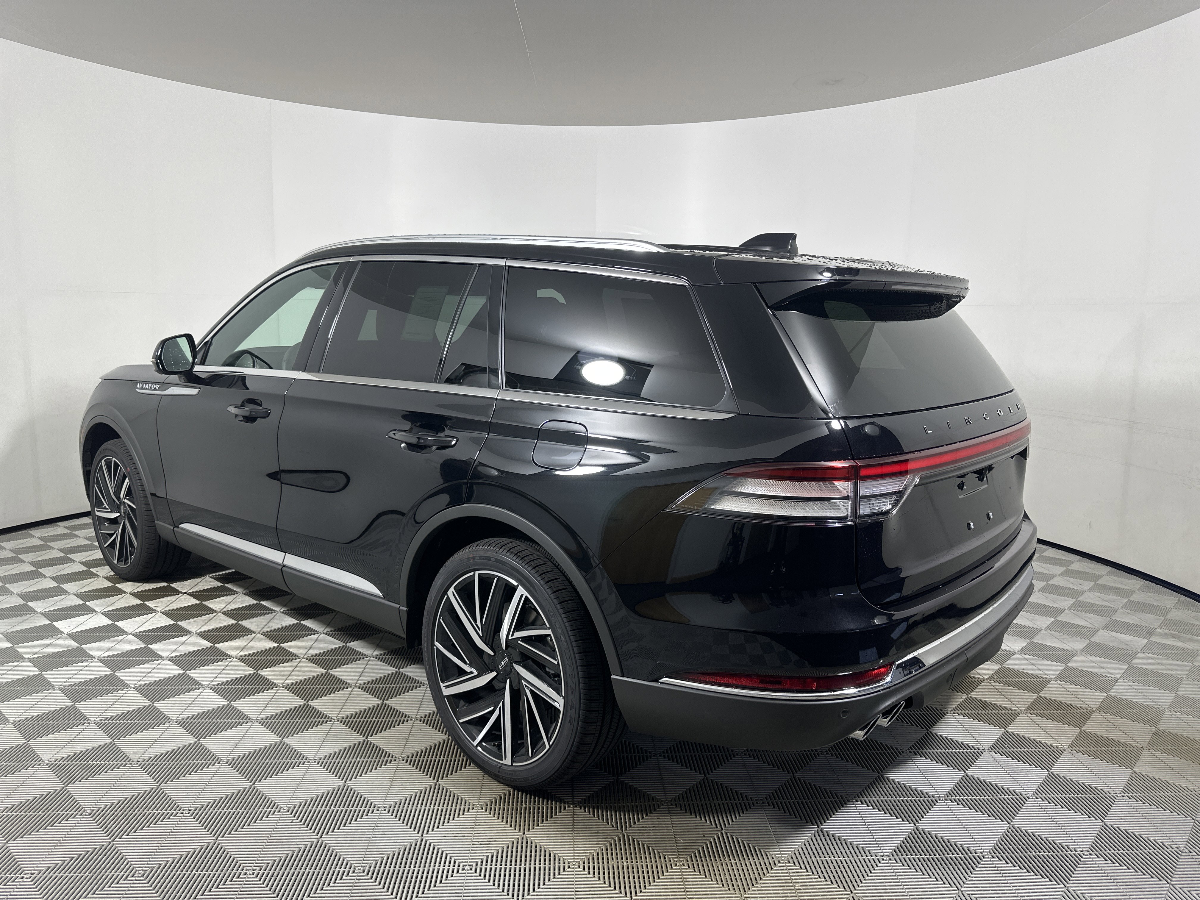 New 2025 Lincoln Aviator Reserve image 5