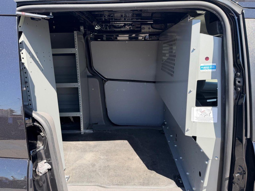 Used 2021 Ford Transit Connect XLT image 18