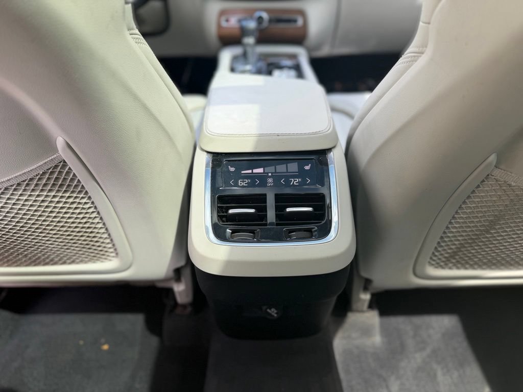 Used 2017 Volvo XC90 T6 Inscription w/ Vision Package AWD/4WD image 23