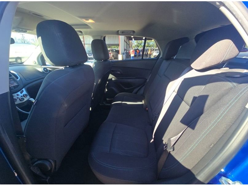 Used 2016 Chevrolet Trax LT w/ LT Sun and Sound Package image 24