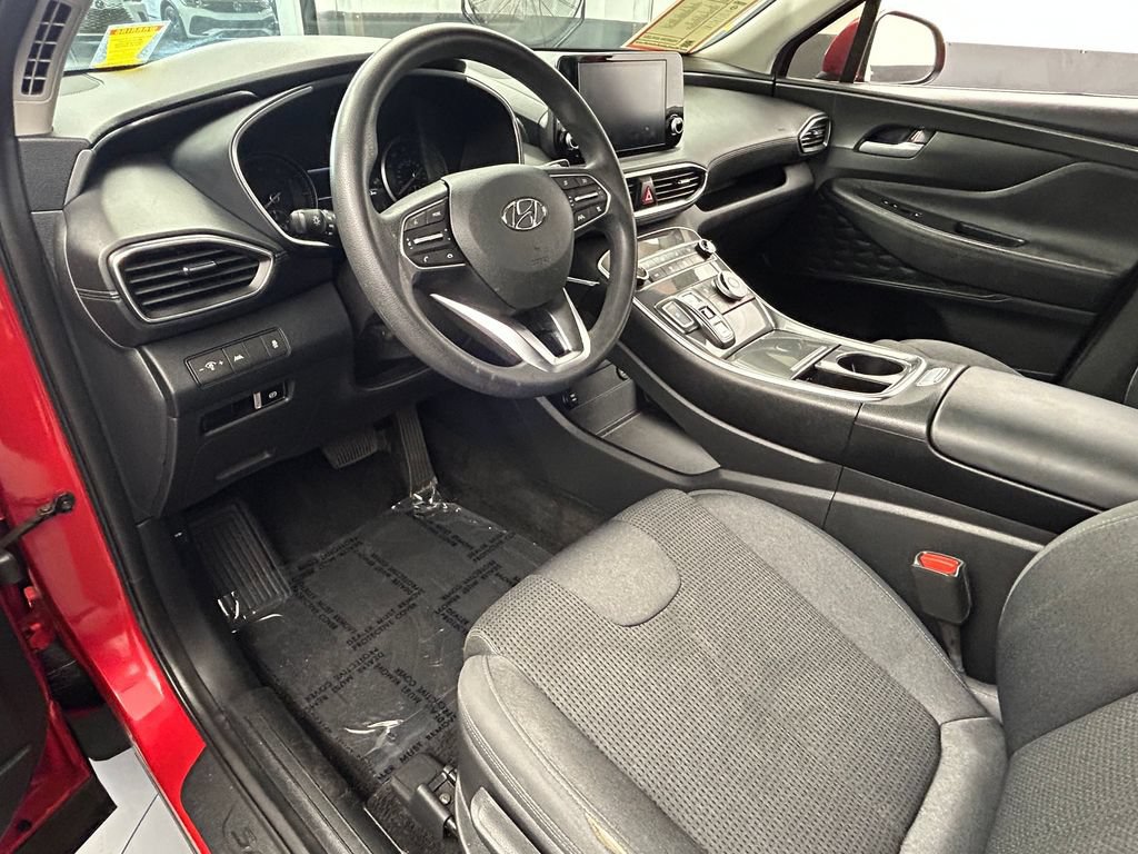 Used 2021 Hyundai Santa Fe SE FWD image 15