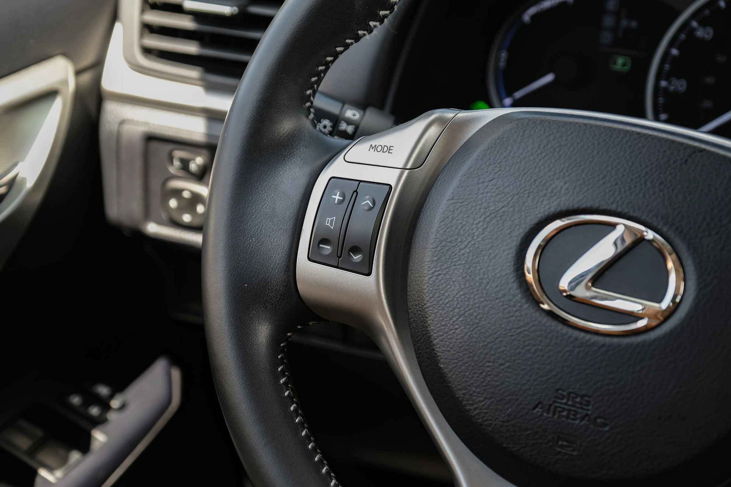 Used 2012 Lexus CT 200h Premium w/ Premium Audio Pkg FWD image 20