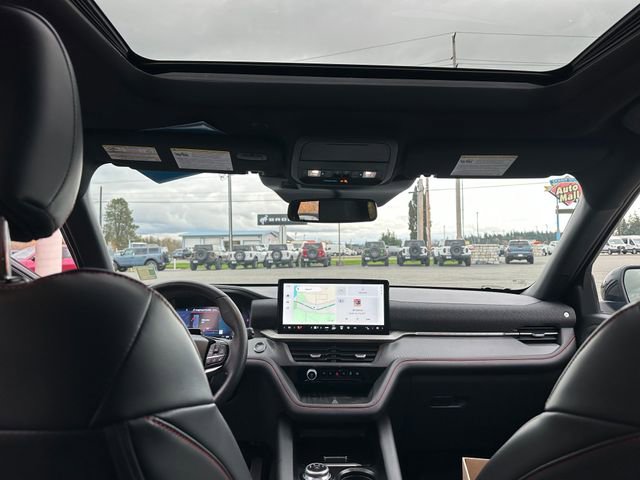 Used 2025 Ford Explorer ST image 24