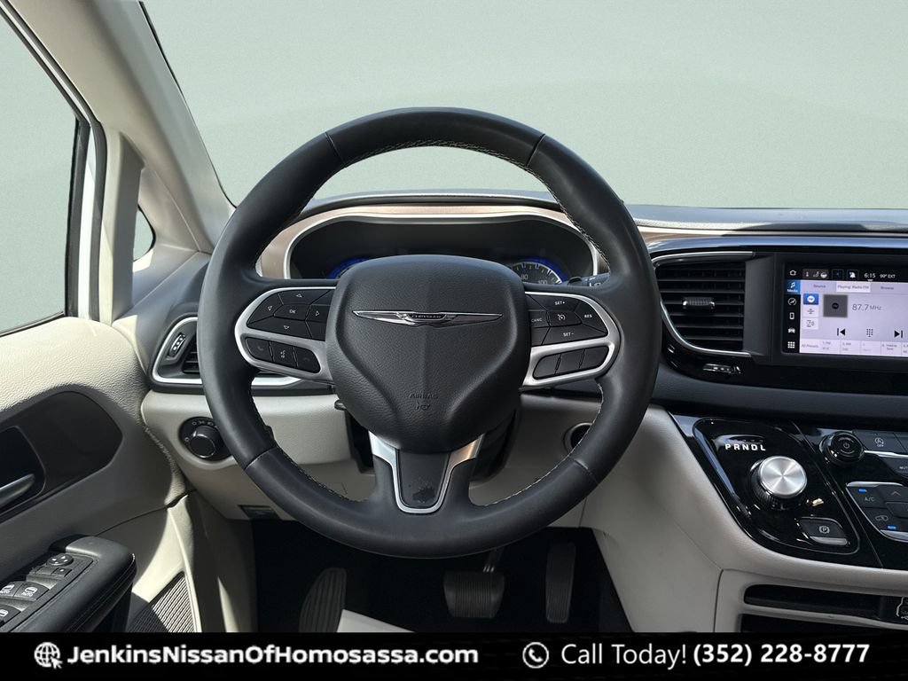 Used 2023 Chrysler Voyager LX FWD image 25