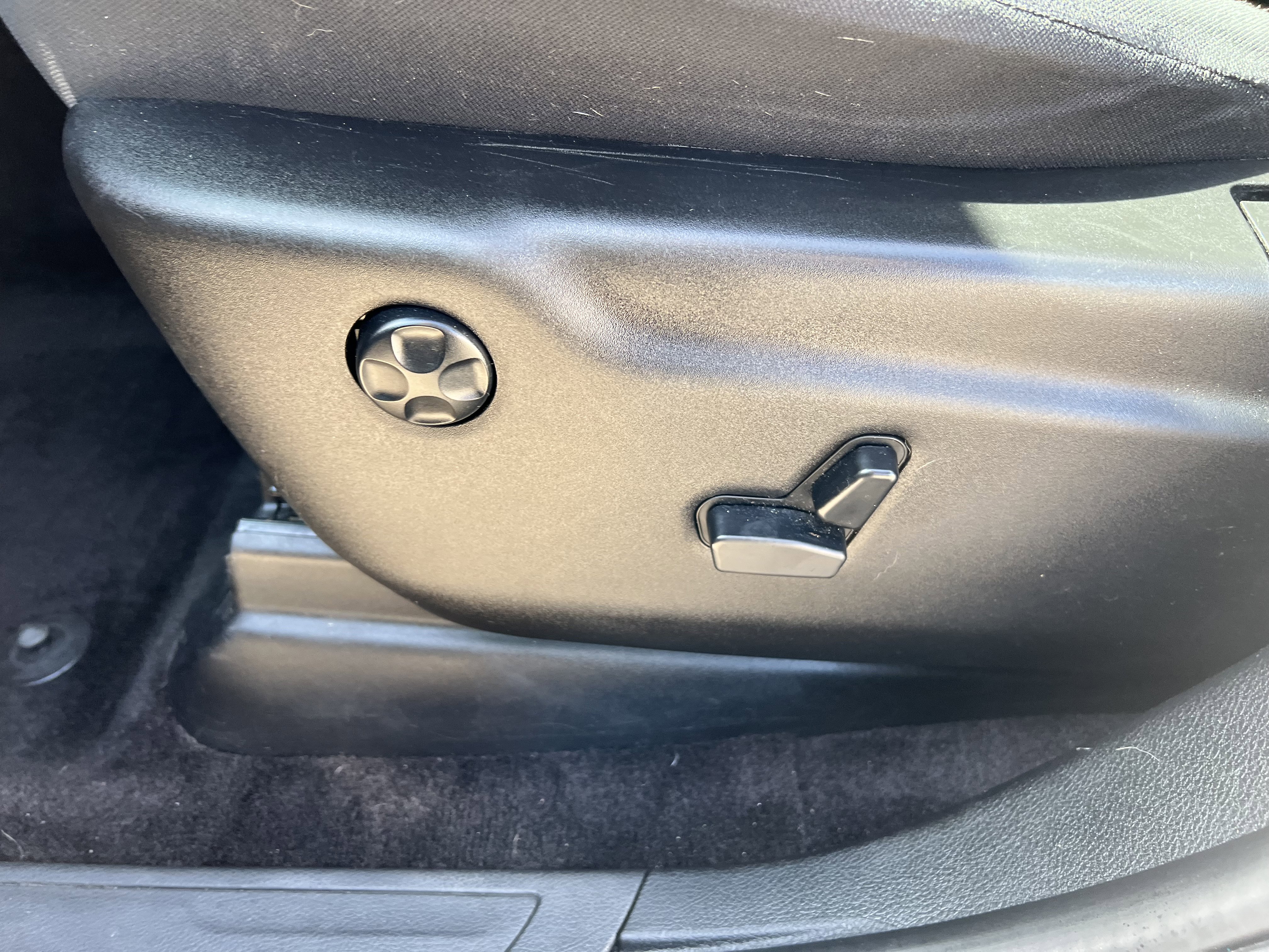 Used 2016 Jeep Grand Cherokee Laredo w/ Quick Order Package 23E image 17