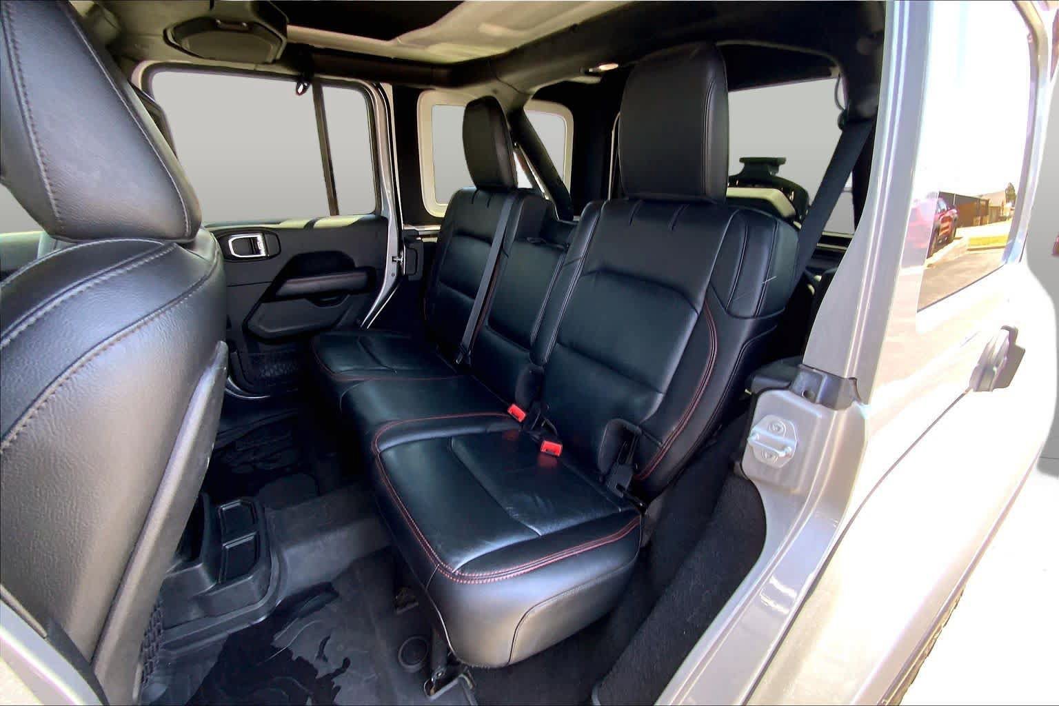 Used 2018 Jeep Wrangler Unlimited Rubicon AWD/4WD image 21