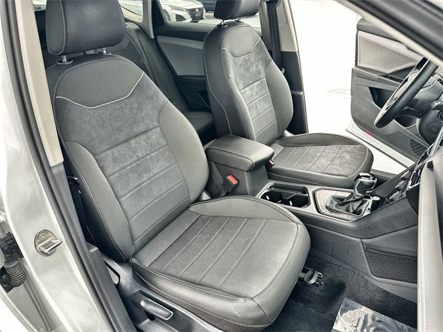 Used 2024 Volkswagen Taos SE image 28