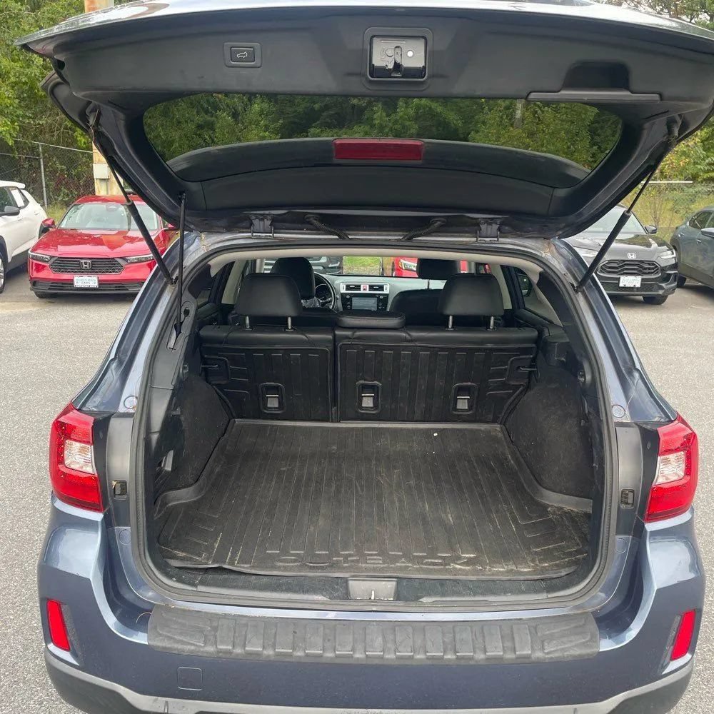 Used 2015 Subaru Outback 2.5i Limited AWD/4WD image 32