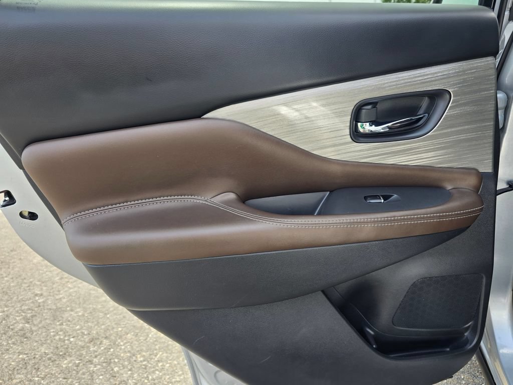Used 2017 Nissan Murano SL AWD/4WD image 16