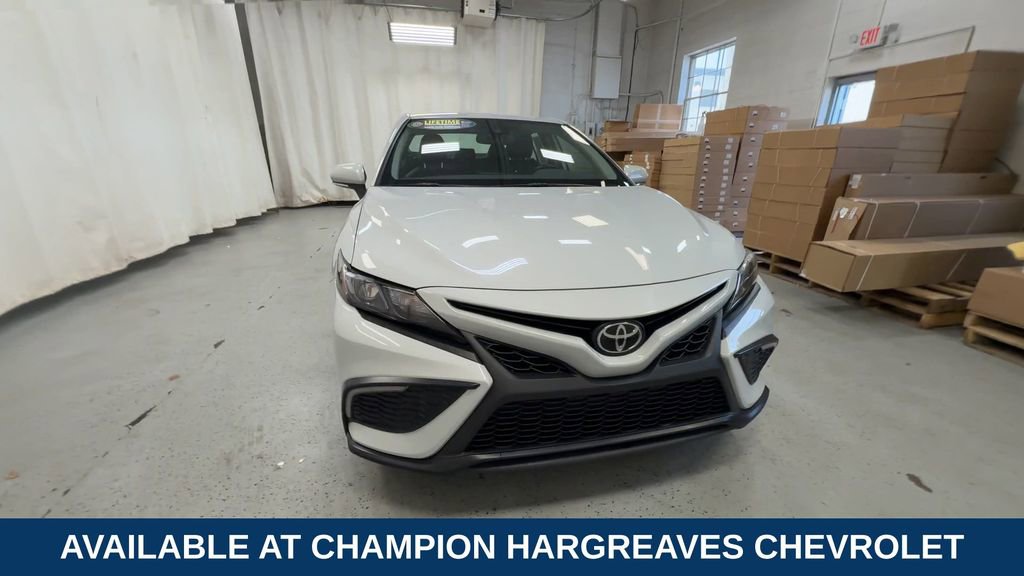 Used 2023 Toyota Camry SE w/ Convenience Package AWD/4WD image 3