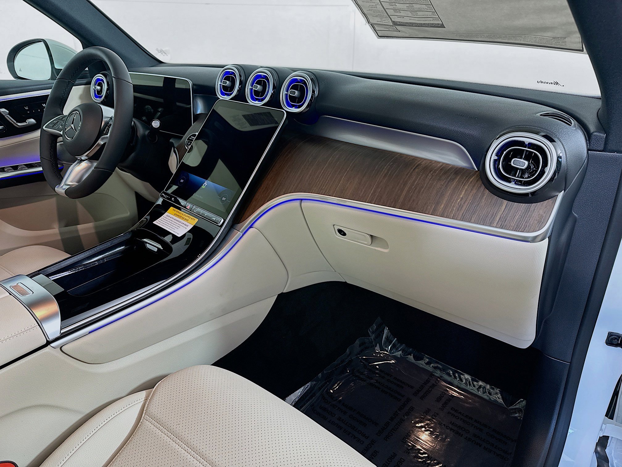 New 2026 Mercedes-Benz GLC 300 4MATIC image 29