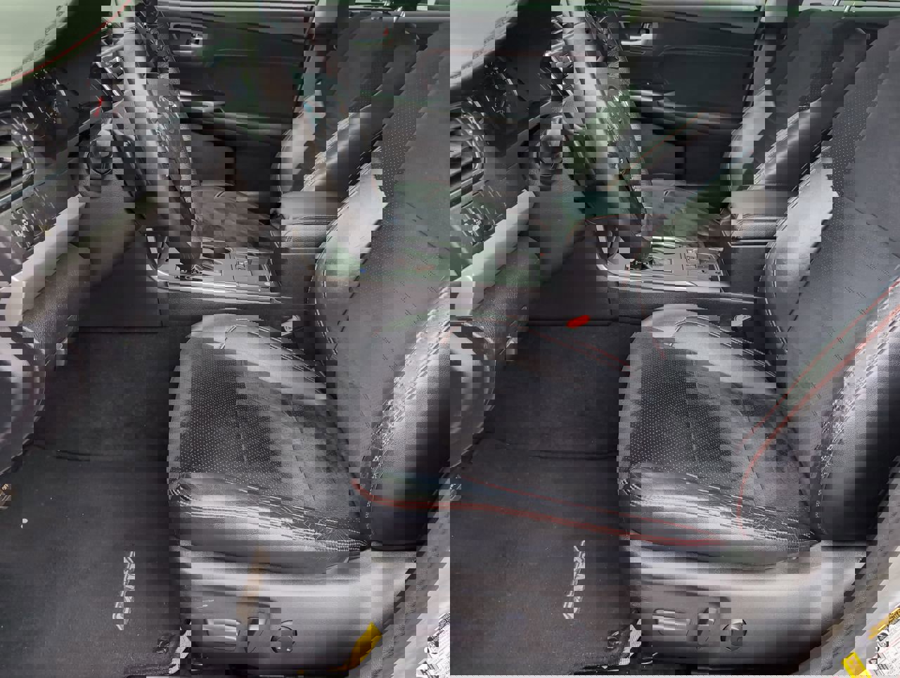 Used 2017 Toyota Camry XSE w/ Moonroof Package image 11