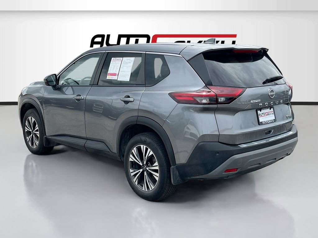 Used 2023 Nissan Rogue SV image 5