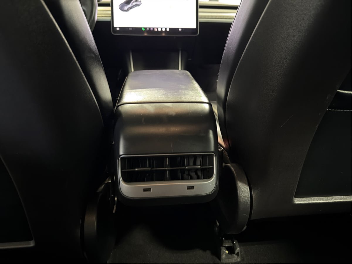 Used 2018 Tesla Model 3 Long Range RWD image 22