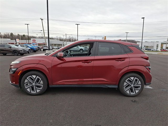 Used 2023 Hyundai Kona SEL image 7